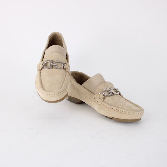 Ferragamo Flats Sz 7 Beige Suede Silver Hardware Driving Moc Leather Loafers - Picture 2 of 12